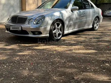 Mercedes-Benz E 55 AMG 2005 года за 10 500 000 тг. в Алматы – фото 6