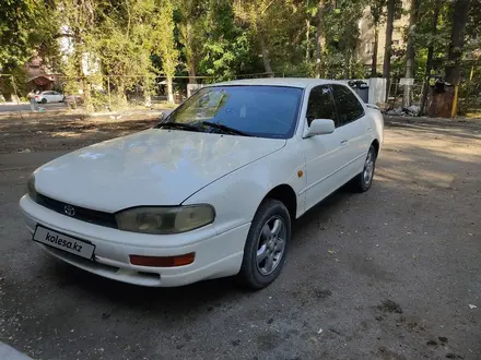 Toyota Camry 1997 года за 2 000 000 тг. в Тараз – фото 2