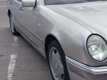 Mercedes-Benz E 320 1996 года за 6 300 000 тг. в Костанай – фото 9