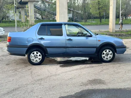 Volkswagen Vento 1992 года за 1 200 000 тг. в Алматы – фото 4