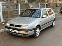 Volkswagen Golf 1996 года за 1 950 000 тг. в Астана