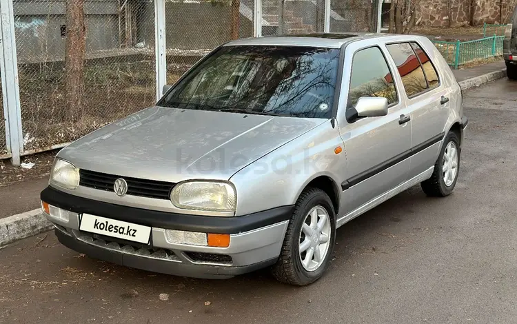 Volkswagen Golf 1996 года за 1 950 000 тг. в Астана