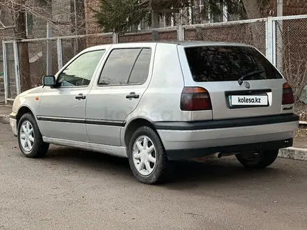 Volkswagen Golf 1996 года за 1 950 000 тг. в Астана – фото 3