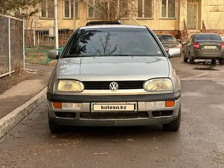 Volkswagen Golf 1996 года за 1 950 000 тг. в Астана – фото 7