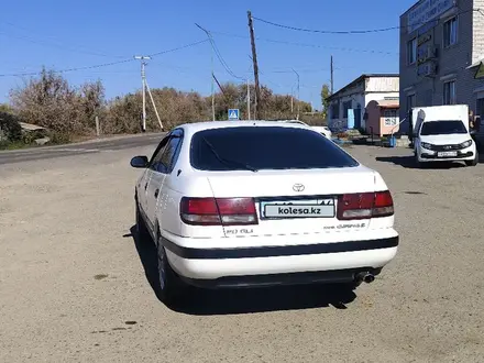 Toyota Carina E 1995 года за 1 800 000 тг. в Риддер – фото 3