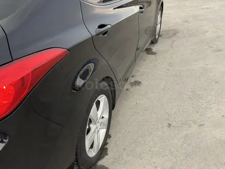 Hyundai Elantra 2012 года за 5 300 000 тг. в Атырау – фото 4