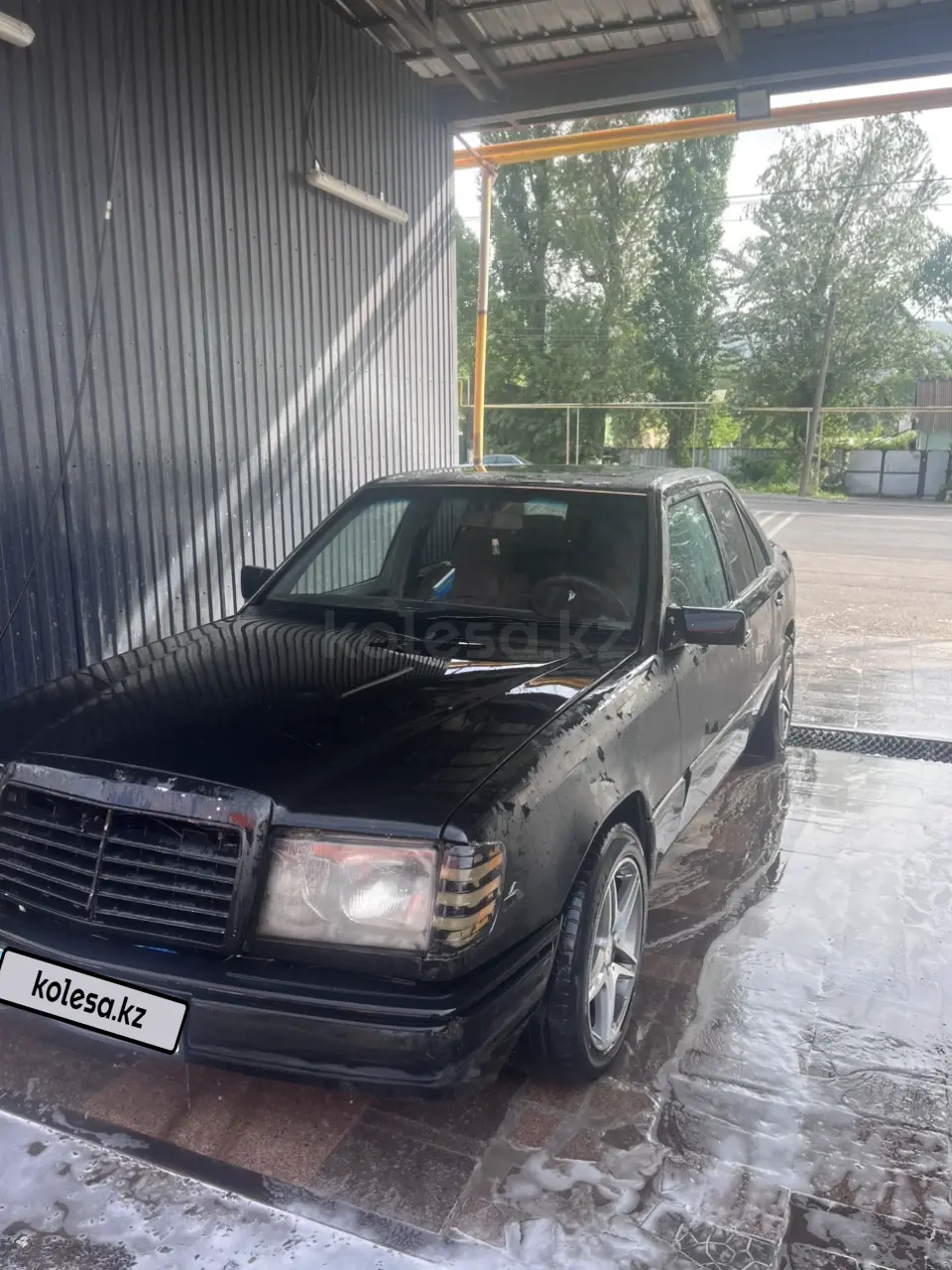 Mercedes-Benz E-Class, 1992