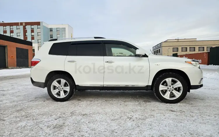 Toyota Highlander 2013 годаүшін16 000 000 тг. в Астана