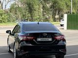 Toyota Camry 2021 годаүшін14 800 000 тг. в Алматы – фото 5