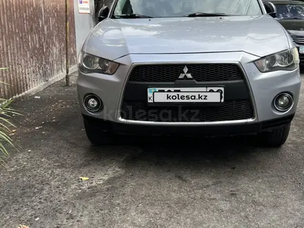 Mitsubishi Outlander 2011 года за 6 800 000 тг. в Тараз – фото 2