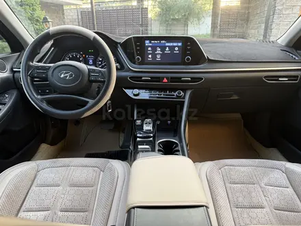 Hyundai Sonata 2020 года за 10 000 000 тг. в Алматы – фото 10