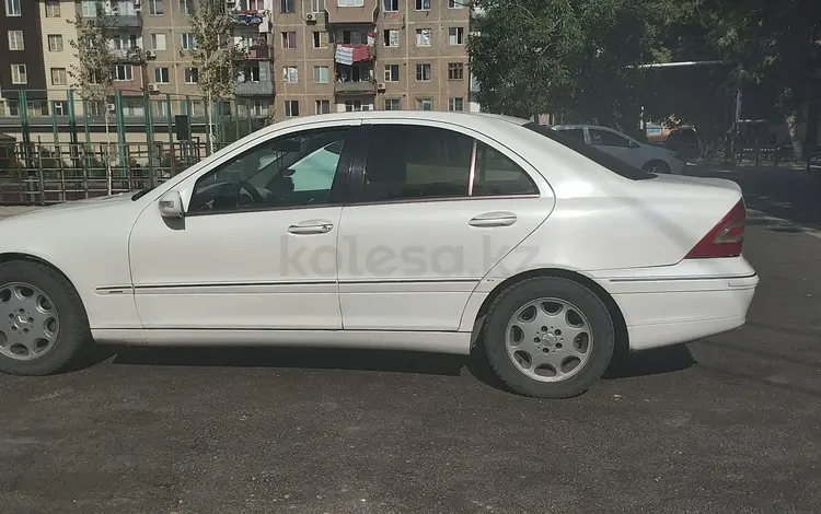 Mercedes-Benz C 200 2000 года за 2 300 000 тг. в Шымкент