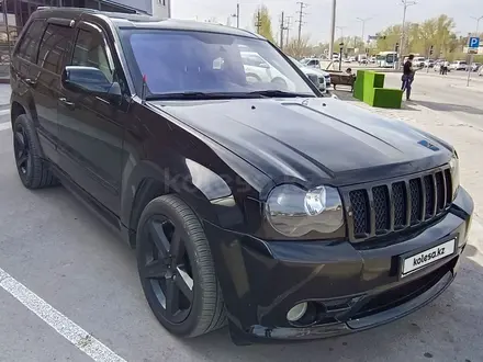 Jeep Grand Cherokee 2006 года за 9 000 000 тг. в Астана – фото 2