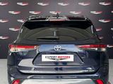 Toyota Highlander 2024 года за 29 500 000 тг. в Актау – фото 2
