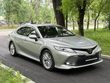 Toyota Camry 2018 годаfor14 350 000 тг. в Алматы
