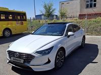 Hyundai Sonata 2022 года за 12 800 000 тг. в Алматы