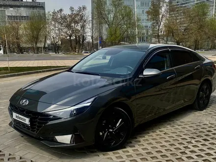 Hyundai Elantra 2022 года за 10 800 000 тг. в Алматы – фото 2