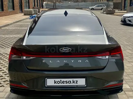 Hyundai Elantra 2022 года за 10 800 000 тг. в Алматы – фото 9