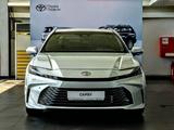 Toyota Camry Luxe 2025 года за 24 690 000 тг. в Усть-Каменогорск