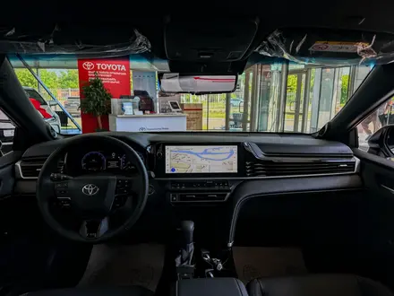 Toyota Camry Luxe 2025 года за 22 190 000 тг. в Усть-Каменогорск – фото 7