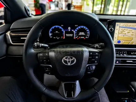Toyota Camry Luxe 2025 года за 22 190 000 тг. в Усть-Каменогорск – фото 8