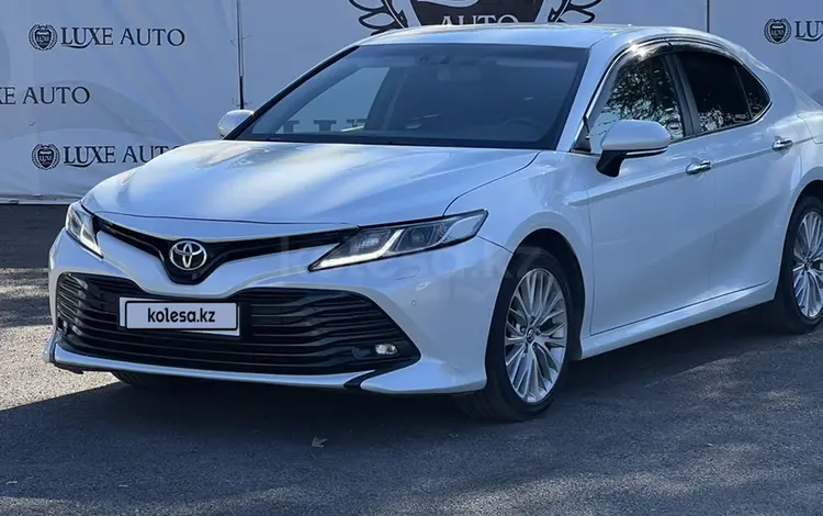 Toyota Camry 2020 годаfor12 890 000 тг. в Шымкент