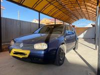 Volkswagen Golf 2001 годаүшін3 000 000 тг. в Атырау