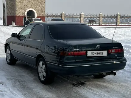 Toyota Camry 1998 года за 4 450 000 тг. в Алматы – фото 7