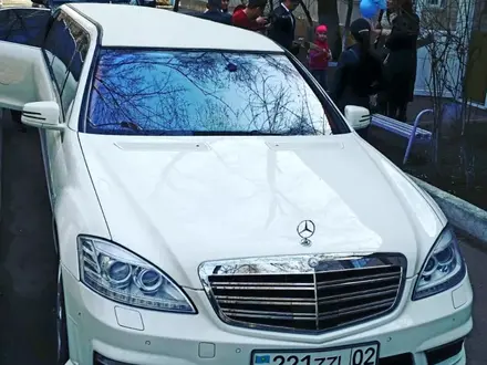 Эксклюзивный лимузин бизнес класса Mercedes S221- 2015 года от VIP Limo в Уральск – фото 11