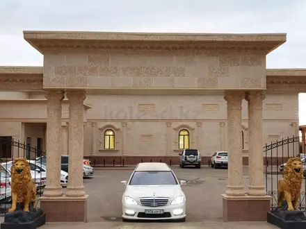 Эксклюзивный лимузин бизнес класса Mercedes S221- 2015 года от VIP Limo в Уральск – фото 23