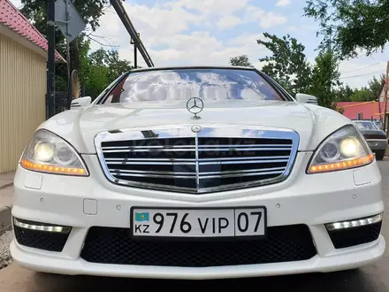 Эксклюзивный лимузин бизнес класса Mercedes S221- 2015 года от VIP Limo в Уральск – фото 32