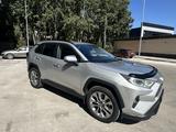 Toyota RAV4 2020 года за 14 500 000 тг. в Караганда – фото 3