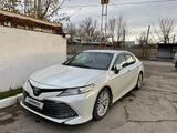 Toyota Camry 2018 года за 18 000 000 тг. в Тараз