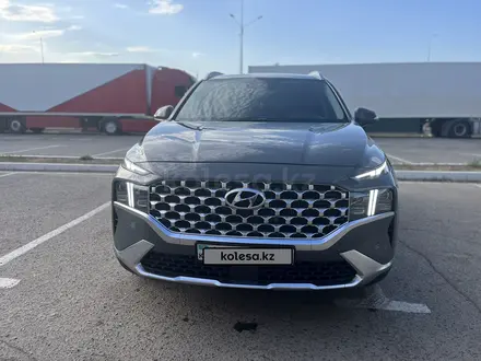 Hyundai Santa Fe 2022 года за 14 800 000 тг. в Уральск – фото 2