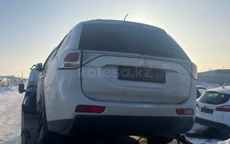Mitsubishi Outlander 2013 года за 483 833 тг. в Актобе
