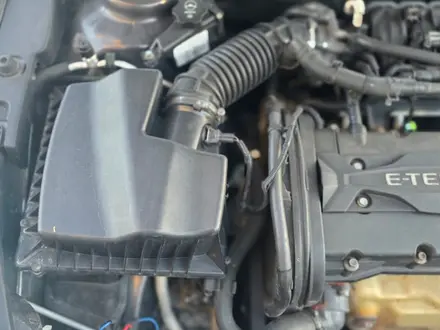 Chevrolet Cruze 2015 года за 3 200 000 тг. в Атырау – фото 18