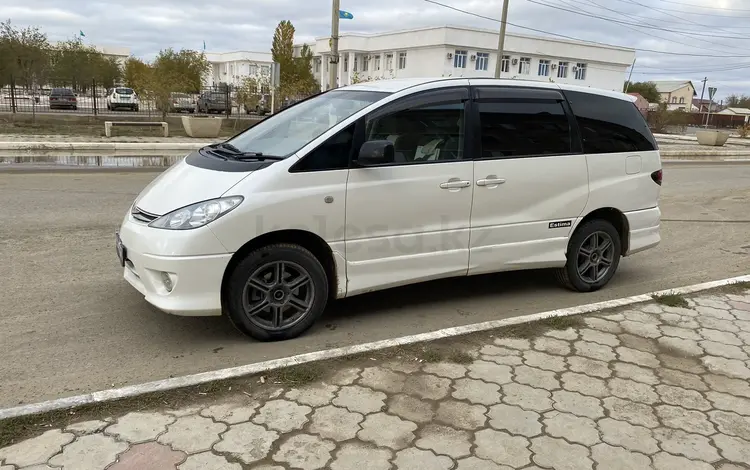 Toyota Estima 2004 годаfor4 000 000 тг. в Атырау