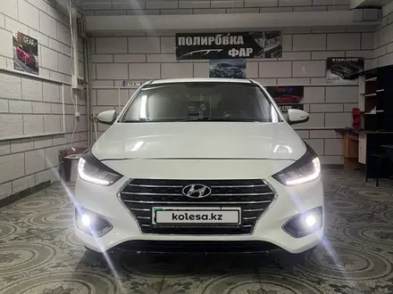 Hyundai Accent 2018 года за 7 350 000 тг. в Алматы