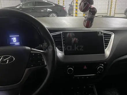 Hyundai Accent 2018 года за 7 350 000 тг. в Алматы – фото 13