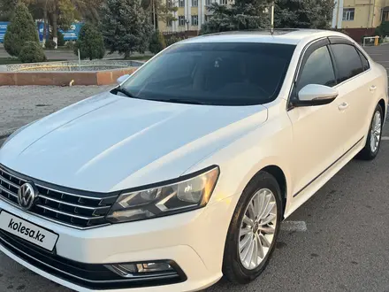 Volkswagen Passat 2016 года за 8 500 000 тг. в Алматы – фото 13