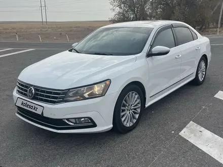 Volkswagen Passat 2016 года за 8 500 000 тг. в Алматы – фото 16