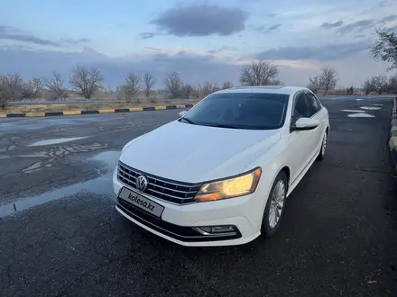 Volkswagen Passat 2016 года за 8 500 000 тг. в Алматы – фото 20