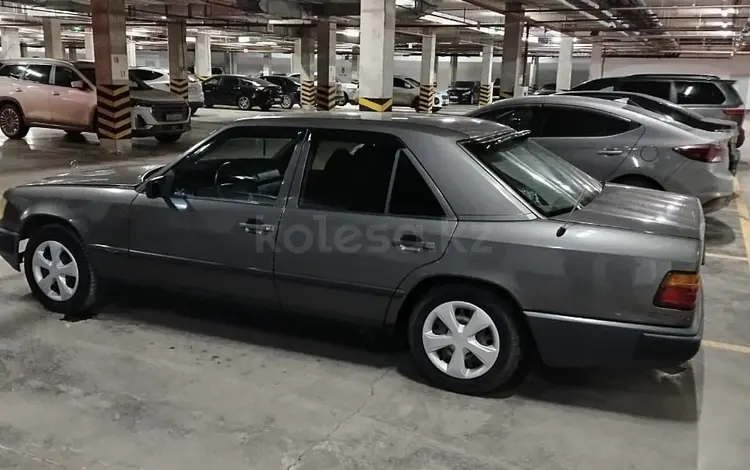 Mercedes-Benz E 230 1989 года за 1 100 000 тг. в Астана