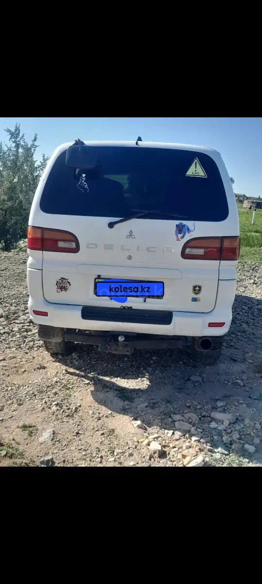 Mitsubishi Delica, 1998