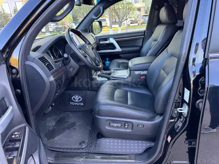 Toyota Land Cruiser 2017 года за 34 000 000 тг. в Астана – фото 12