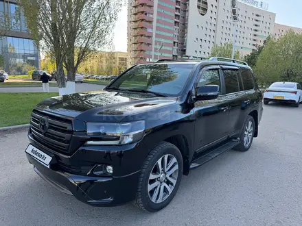 Toyota Land Cruiser 2017 года за 34 000 000 тг. в Астана – фото 2
