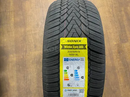 235/50r19 Sonix Winter Xpro 888 за 45 000 тг. в Астана – фото 2