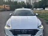Hyundai Sonata 2022 годаүшін12 300 000 тг. в Астана – фото 2