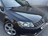 Volkswagen Passat 2013 года за 5 700 000 тг. в Шымкент – фото 4