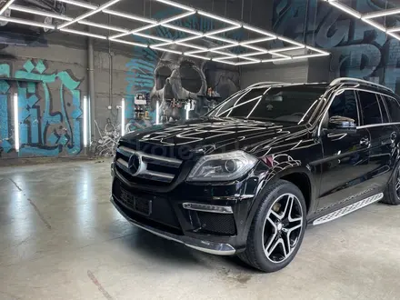 Mercedes-Benz GL 500 2012 года за 17 500 000 тг. в Актобе